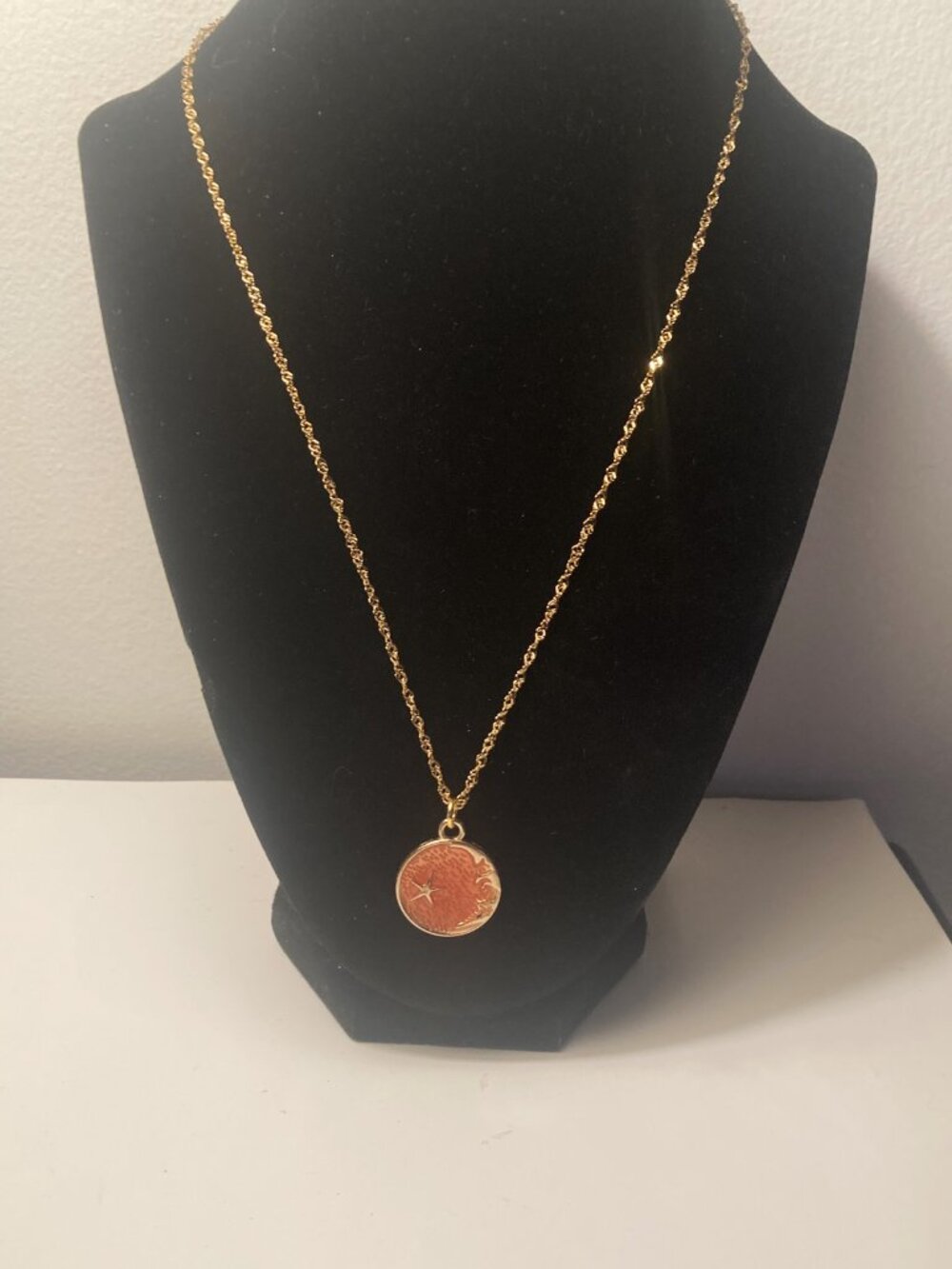 New Handmade Gold Star Pendant Necklace